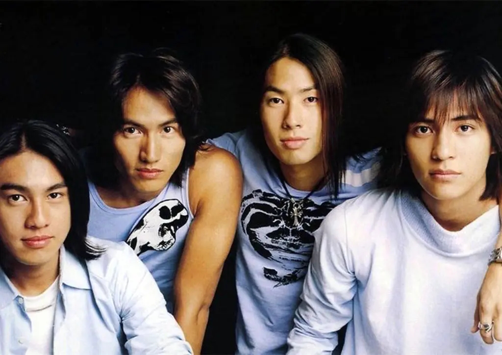 F4